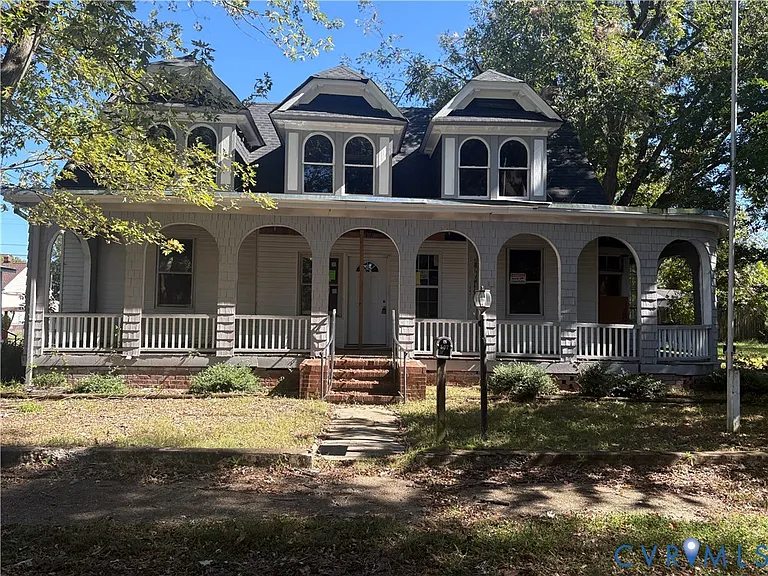 Charming Historic Home with Endless Potential in Hopewell, Virginia