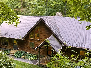 Two Mountain Homes Retreat — A Peaceful Escape in the North Carolina Hills