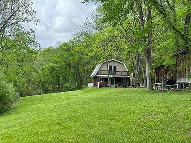 Secluded 105-Acre Off-Grid Cabin Retreat with Stunning Views in Coxs Mills, West Virginia
