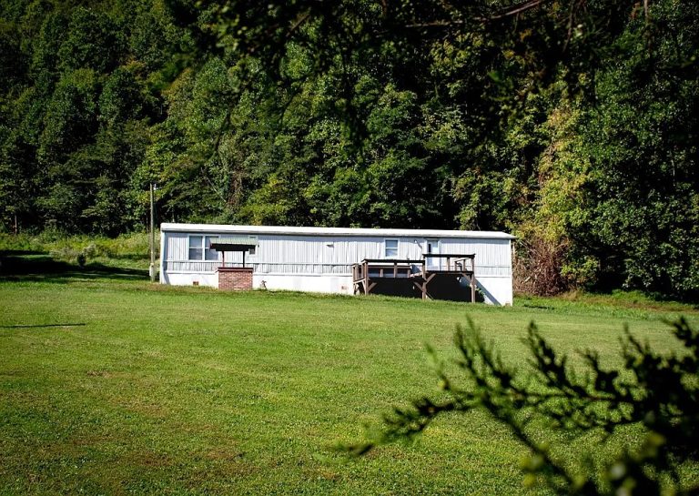 Peaceful 50-Acre Rural Retreat Near Martin, KY with Buildable Land