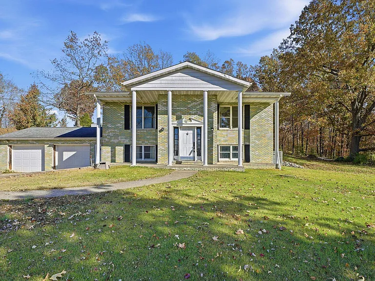 Spacious Country Home with Room to Grow in Nortonville
