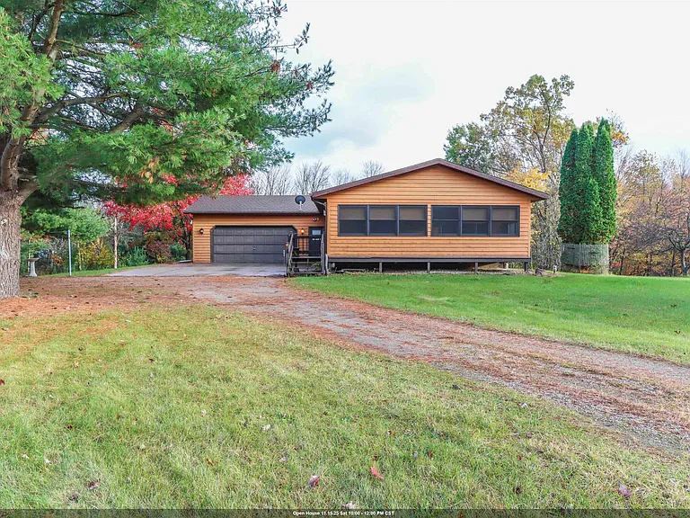 Tranquil Rural Home in Waupaca, Wisconsin
