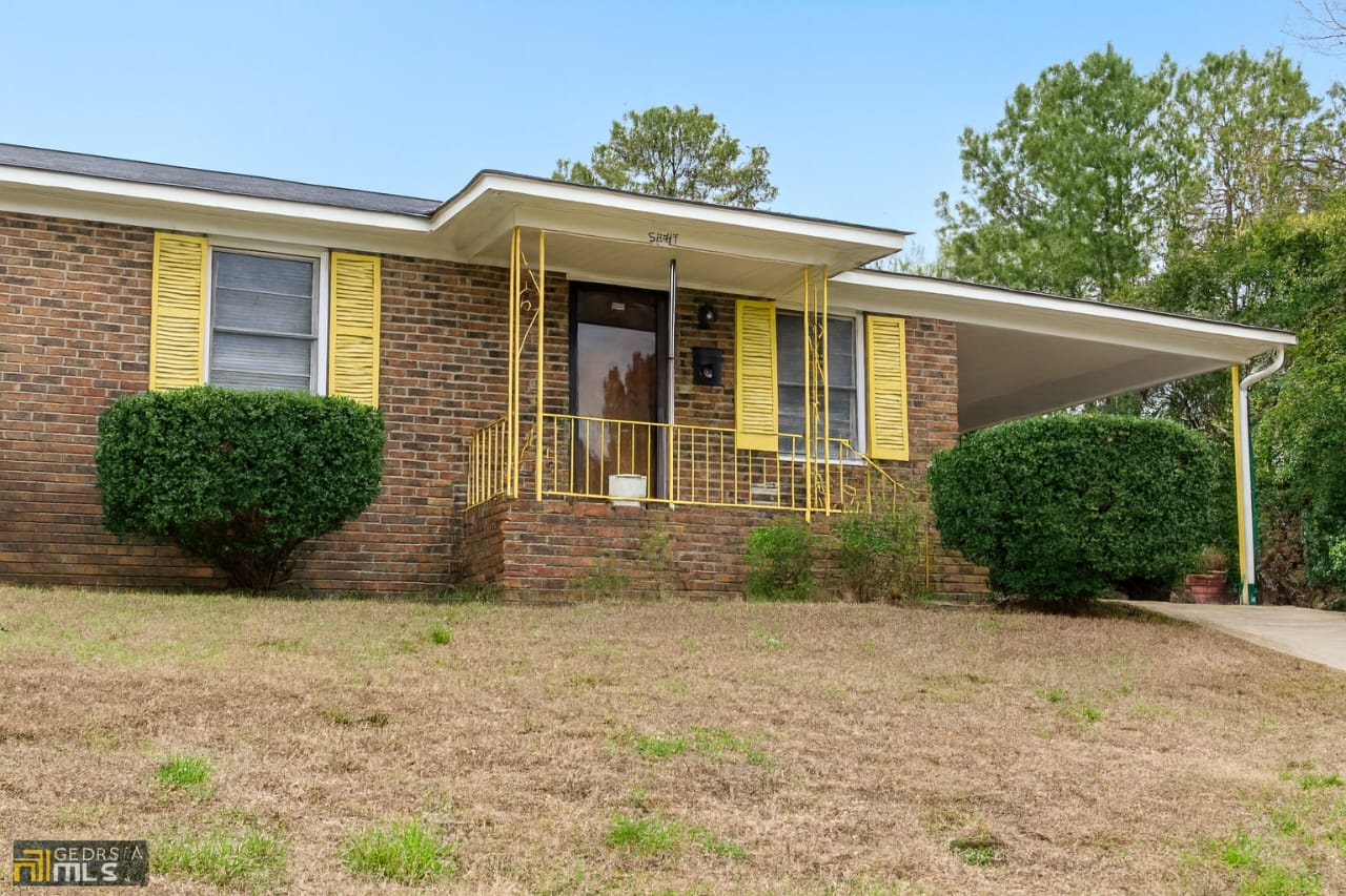 Hidden Gem Home Offering Space, Privacy, and Endless Possibilities in Macon