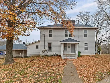 Charming Duplex with Great Investment Potential in a Central Location
