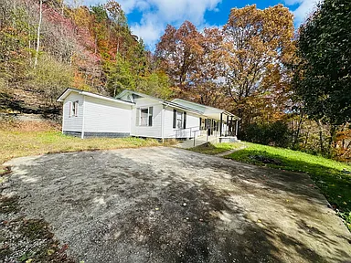 Secluded Home Surrounded by Nature in Manchester, KY