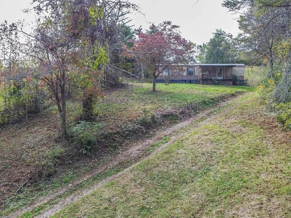 Spacious 1.5+ Acre Unrestricted Property Near LMU and Norris Lake