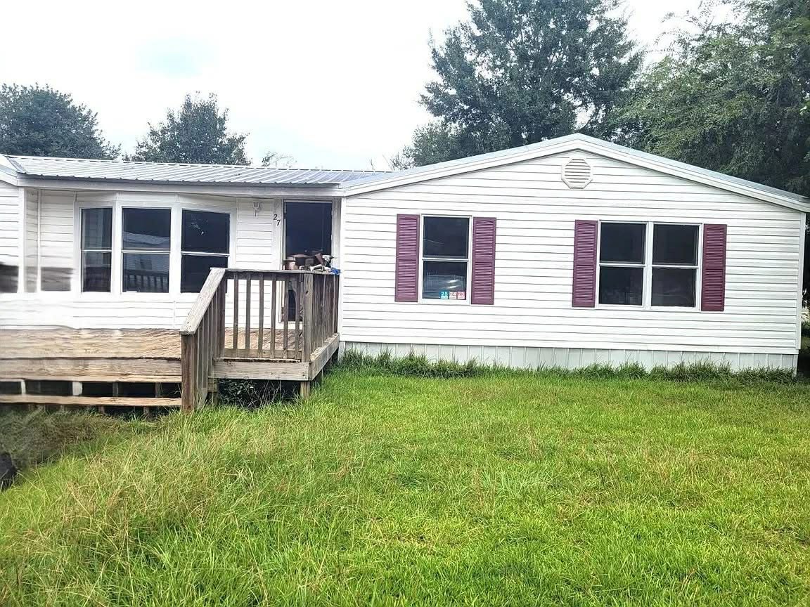 Ideal Investor Opportunity – Spacious 3BR/2BA Doublewide with Endless Potential