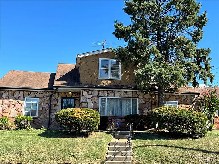 Charming Brick Home with Spacious Layout in North St. Louis