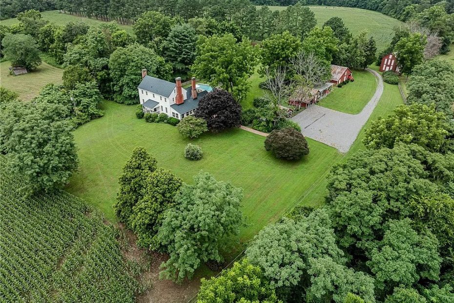 Historic Countryside Estate in Bowling Green, Virginia