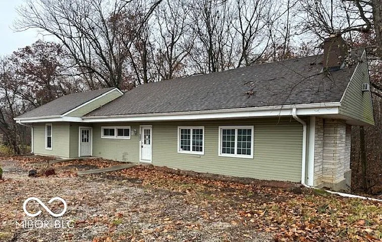 Spacious Country Home with Private Setting Near Greencastle