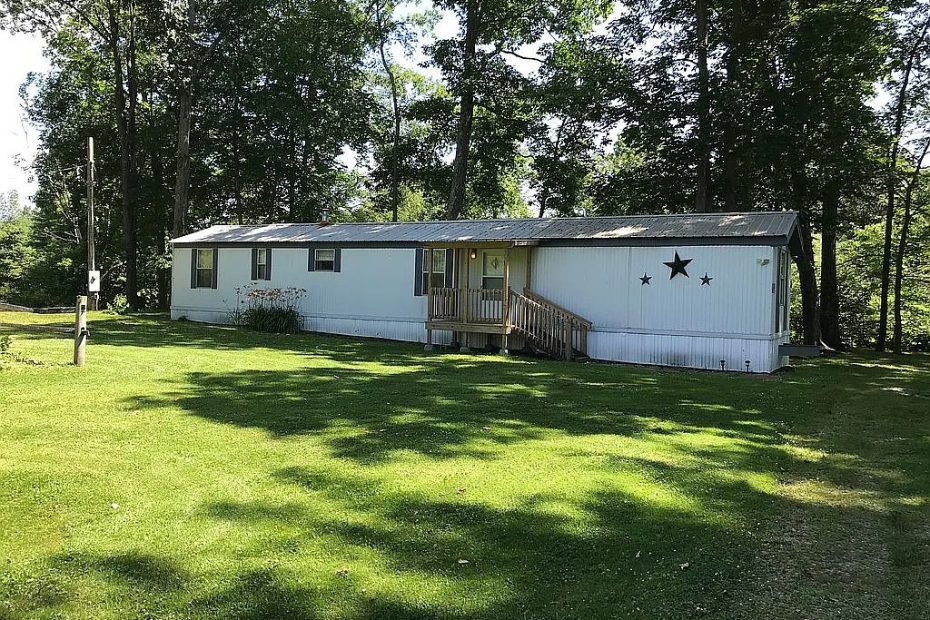 22-Acre Country Property with Manufactured Home in Cochranton, PA
