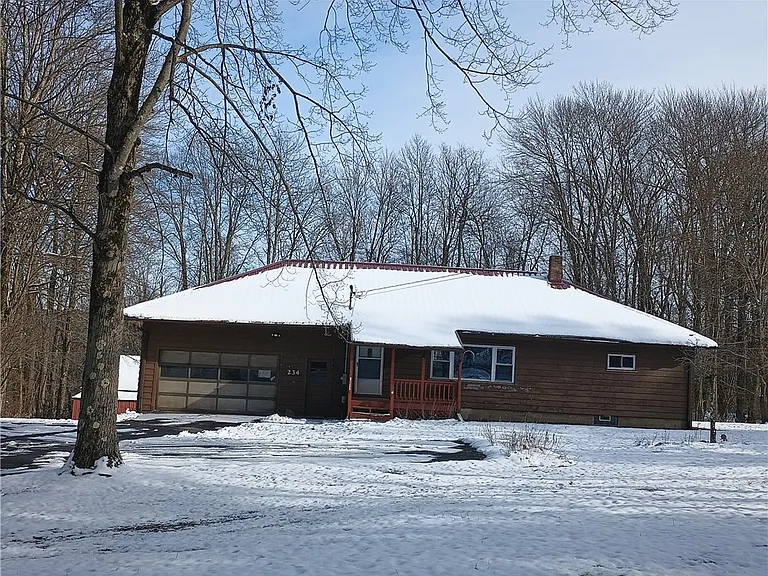 Spacious Rural Retreat with Classic Ranch Charm in Greenville, PA