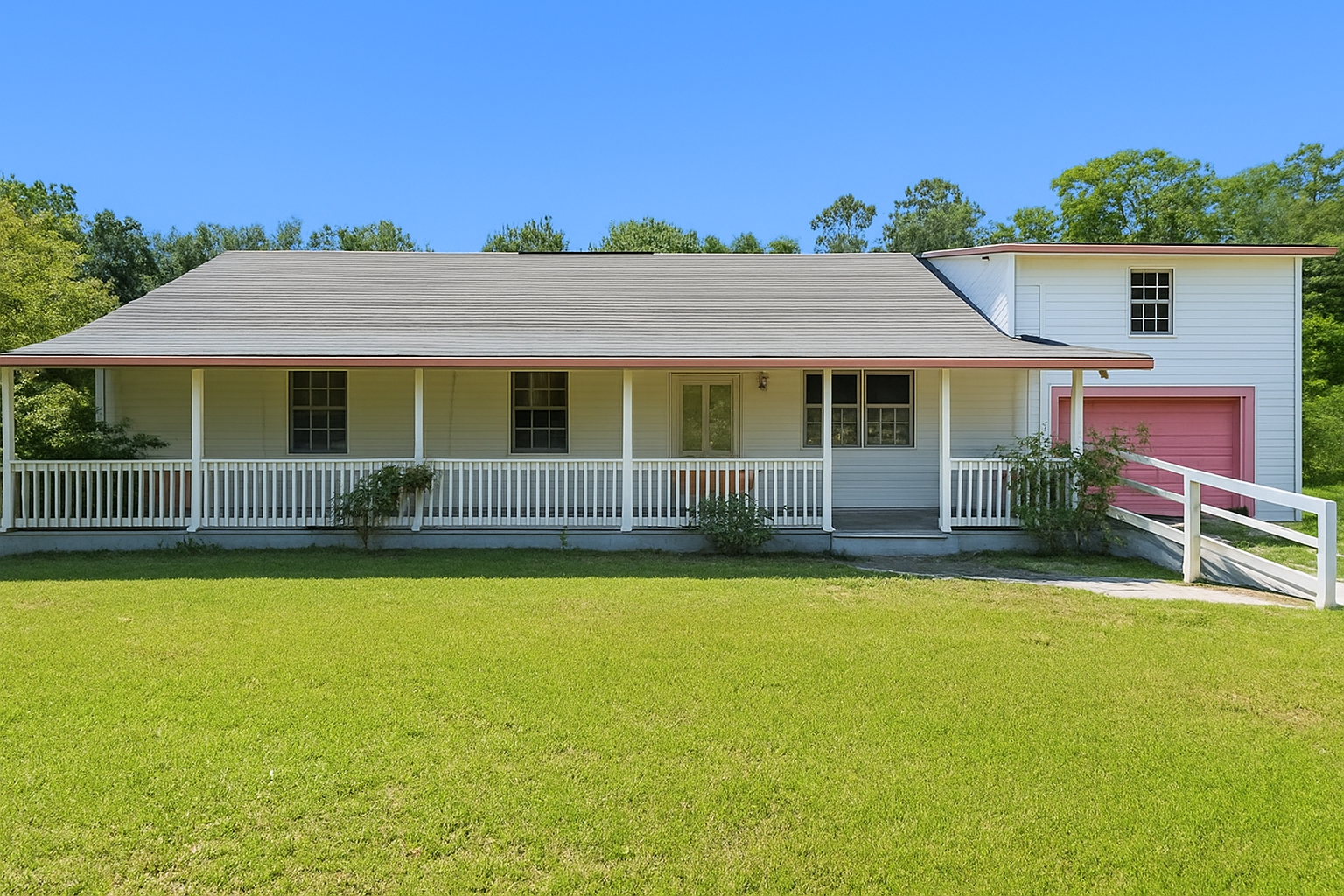 Spacious Multi Level Home in a Quiet Gulfport Neighborhood