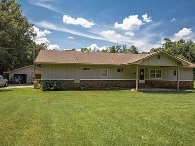 A Serene Home in Pine Bluff, Arkansas with Space, Comfort, and Versatile Potential