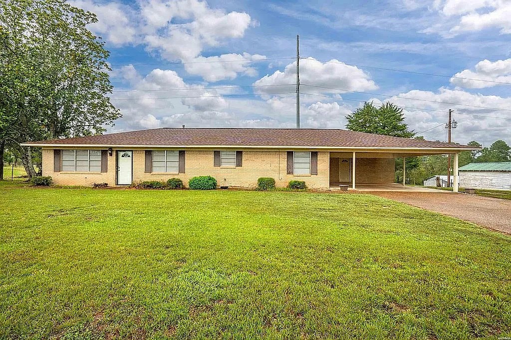 Expansive Country Retreat on Ninety-Four Acres in Amity, Arkansas