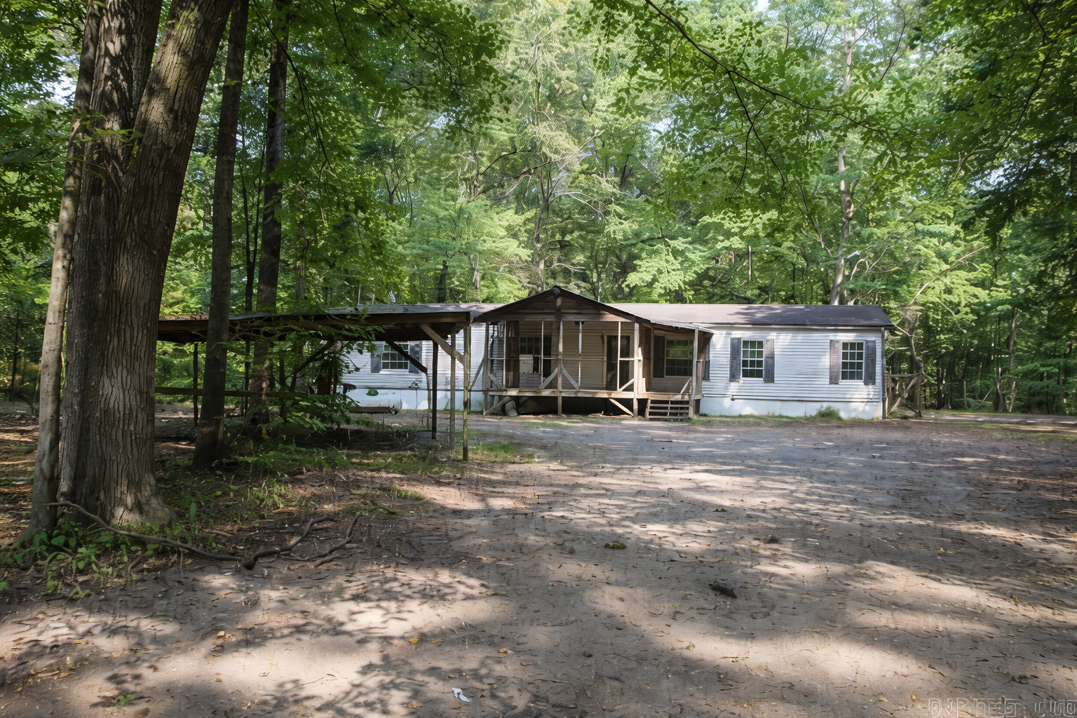 Quiet Arrowhead Road Retreat in the Heart of Redfield