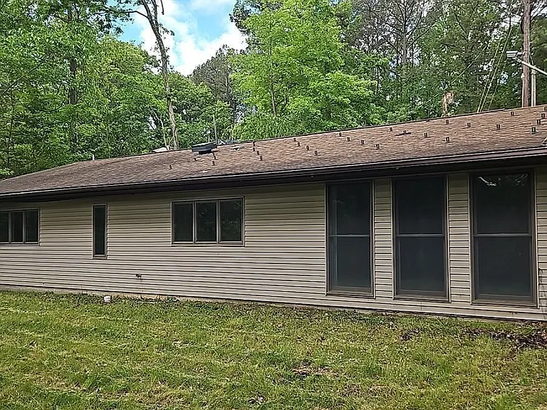 Charming Murphysboro Country Home with Expansive Lot and Scenic Views