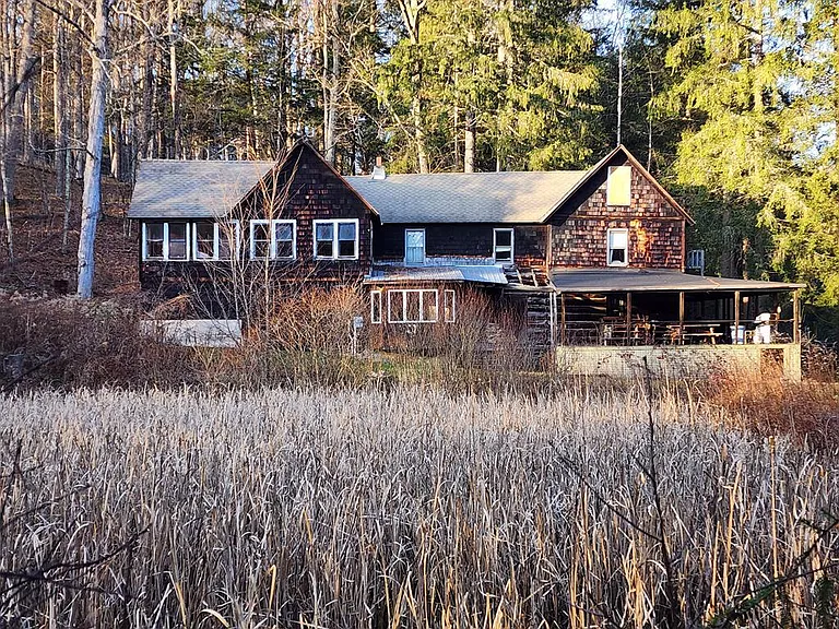 Peaceful Country Home Retreat in Scenic Ulysses, Pennsylvania