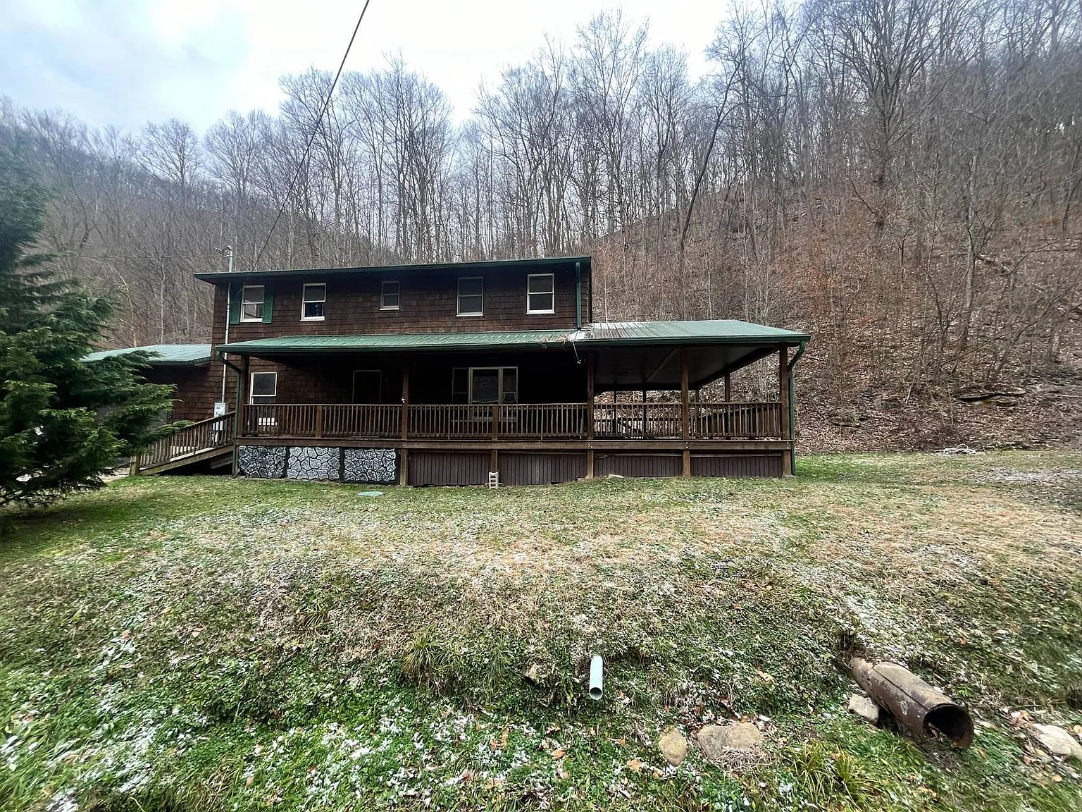 Charming Home with Expansive Acreage in Belle, West Virginia
