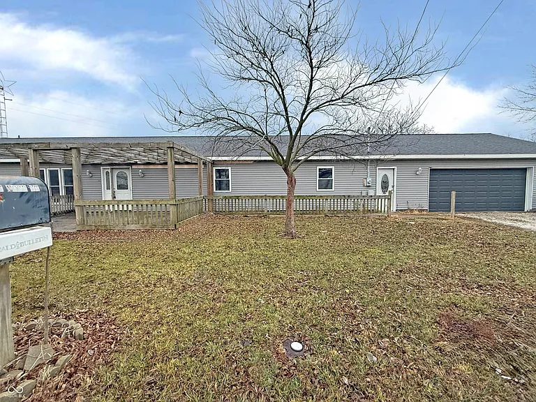 Spacious Corner-Lot Home Offering Easy Living in Hartford City