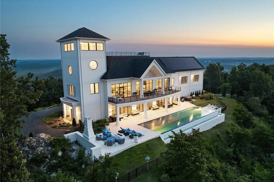 Stunning Home on 44 Acres in Asheboro, NC