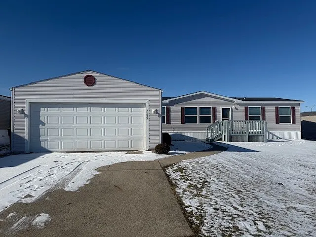 Beautiful Home with Smart Layout in Fort Wayne