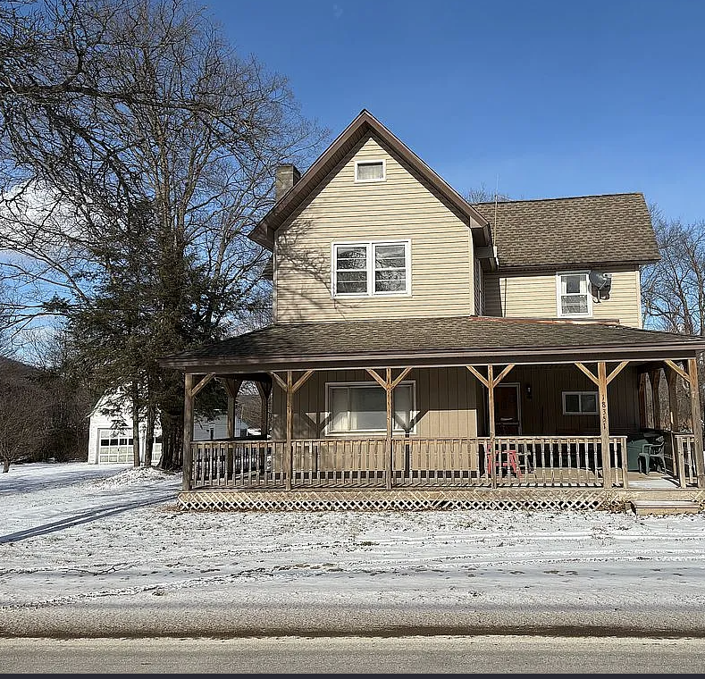 Spacious Country Home with Renovation Potential in Smethport Pennsylvania