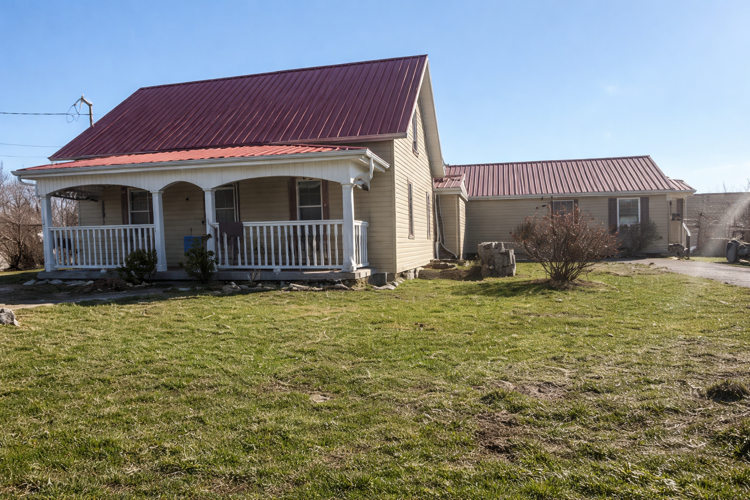 Quiet Family Home with Renovation Potential in Somerset
