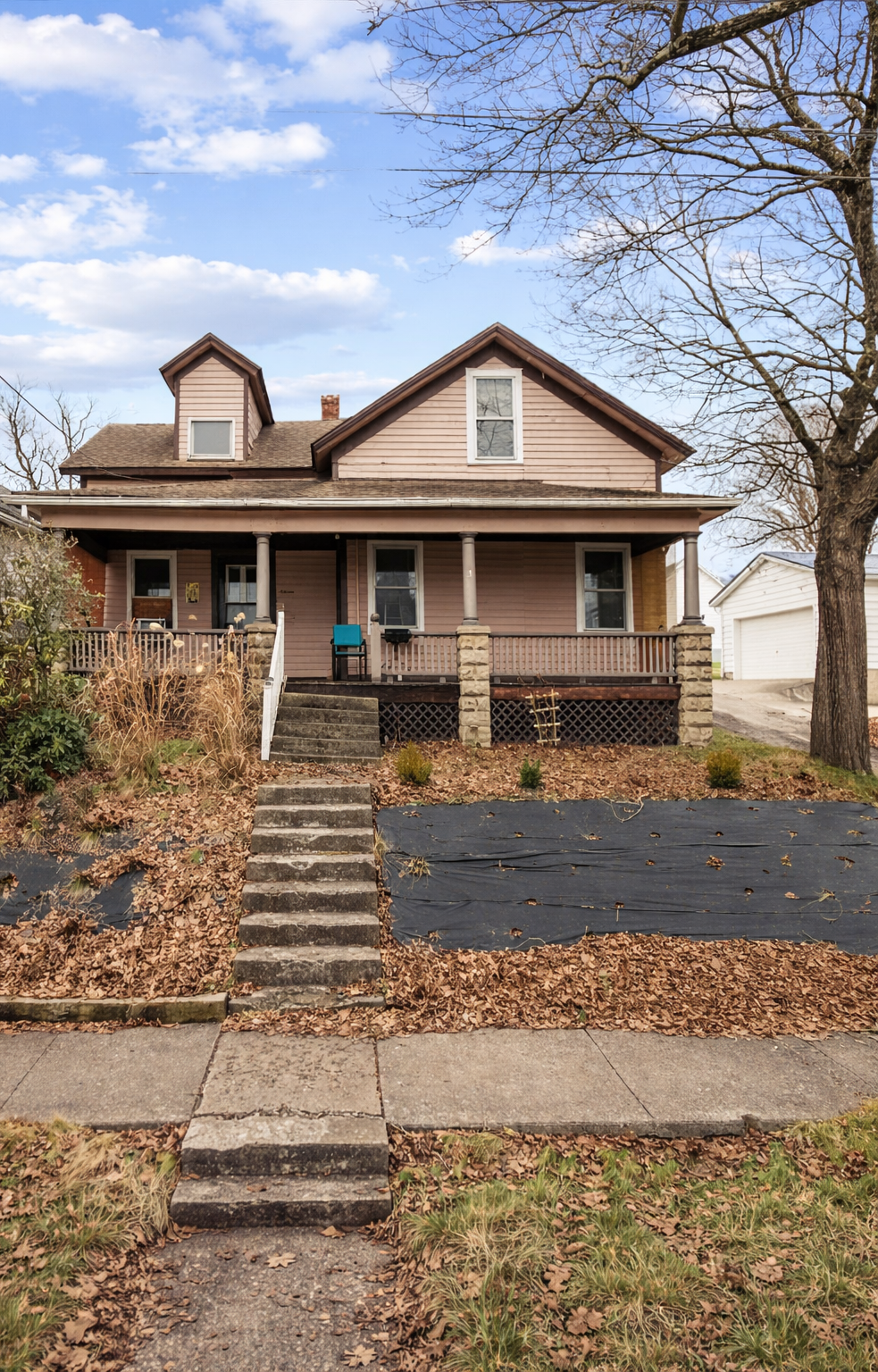 Charming Early 20th-Century Single-Family Home with Renovation Potential in Oil City