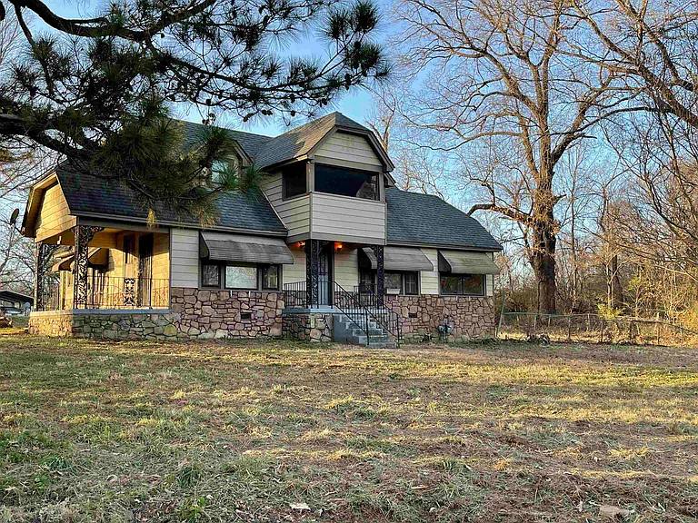 Spacious Country Property with Peaceful Rural Setting in Millington