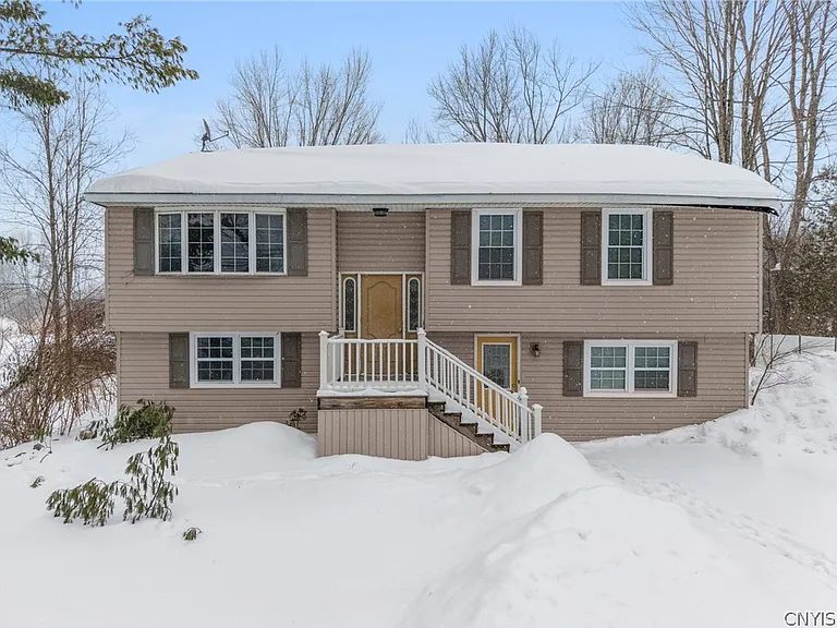 Raised Ranch in Rome with Flexible Layout and Strong Potential