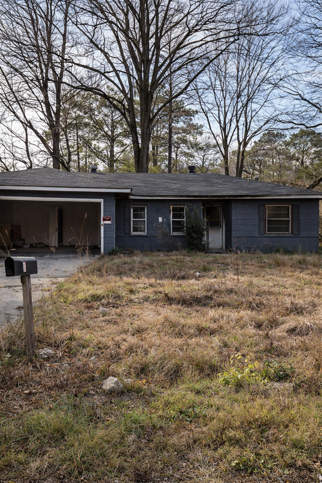 Investment Opportunity with Renovation Potential in Jackson