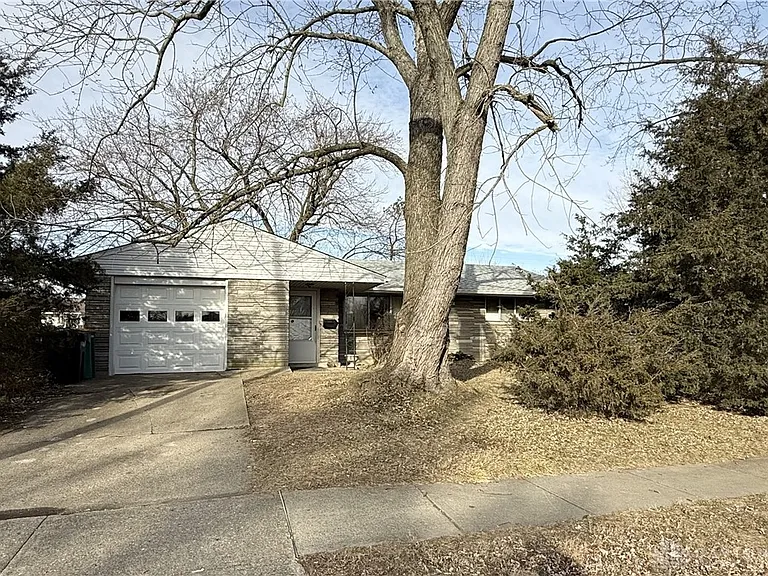 Charming Ranch Home with Spacious Yard in Peaceful Springboro Setting