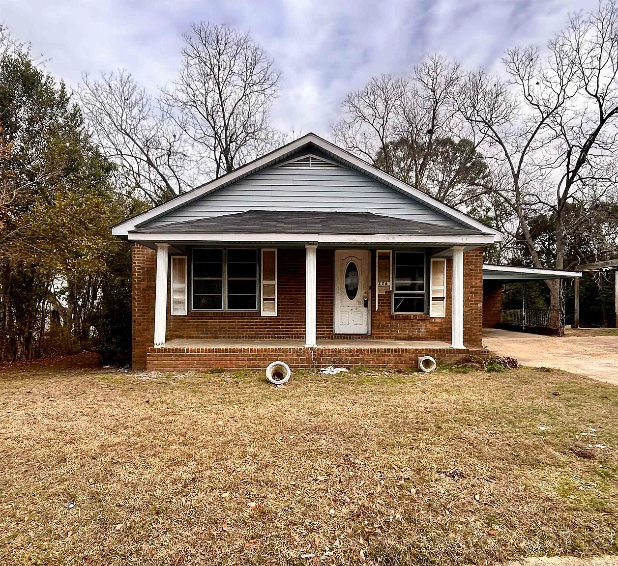 Charming Renovation Opportunity with Character and Strong Potential in Alabama