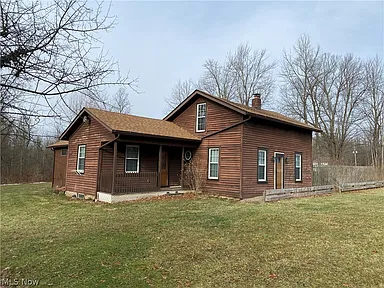 Charming Country Home with Spacious Land in Grafton