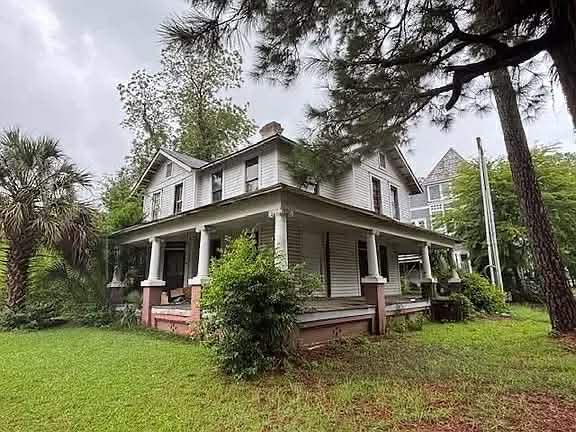 Stunning Five Bedroom Victorian Featuring Seven Fireplaces