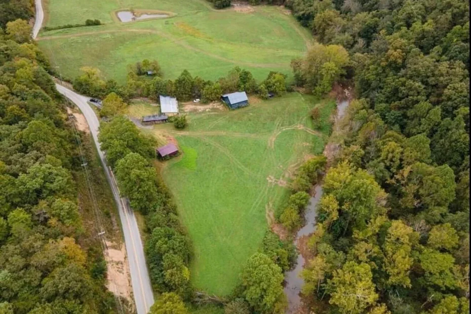 Farm Property on 77.85 Acres in Oneida, Kentucky