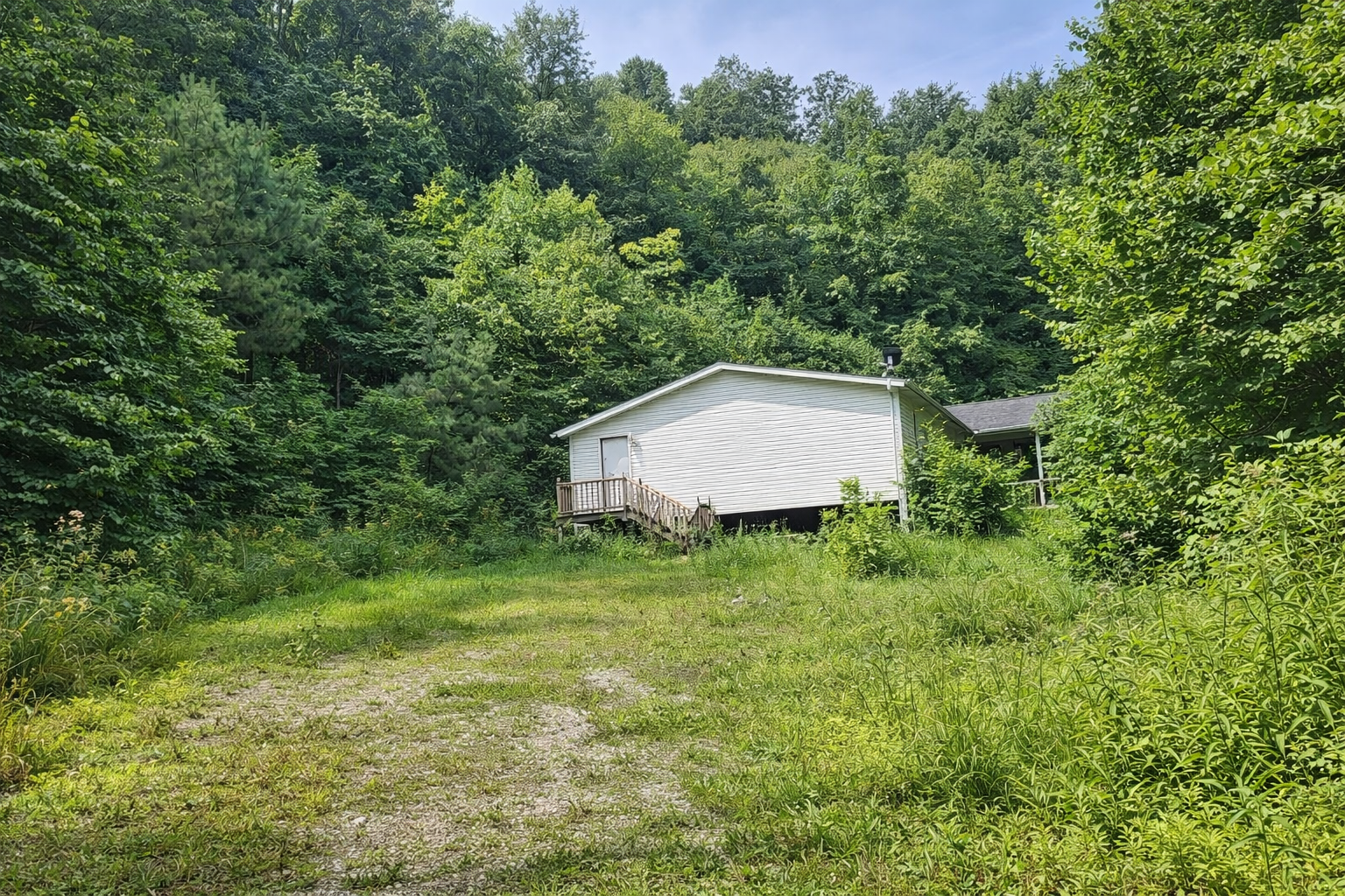 Country Living Opportunity in Essie, Kentucky