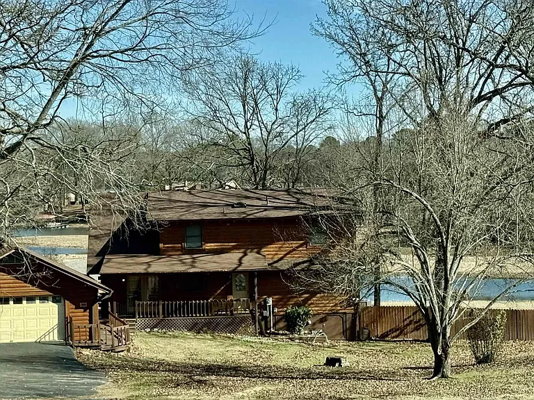 Private Country Living Opportunity in Scenic Hot Springs