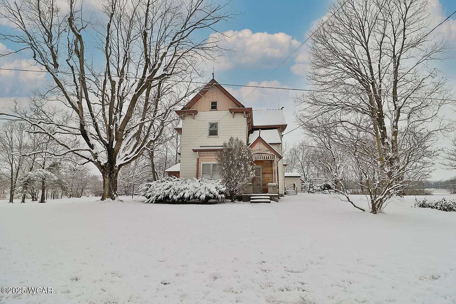 Spacious Farmhouse Opportunity on 2.5 Acres – 2105 Dutch Hollow Rd, Lima, Ohio – $150,000