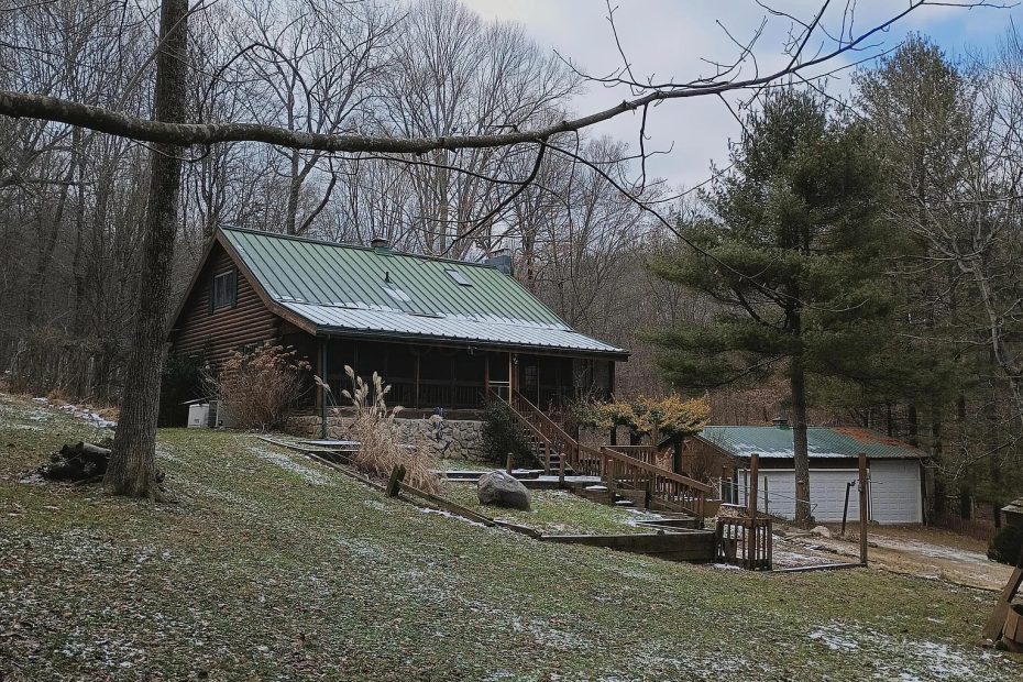 Expansive Single Family Estate on 222 Acres in Newark, Ohio