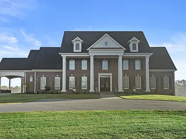 Countryside Home with Expansive Land Near Clarksville, Tennessee