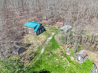 Charming Rustic Escape Surrounded by Nature in Spring City