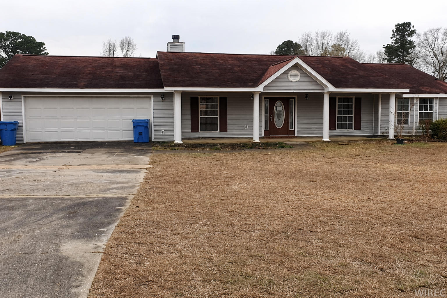 Spacious Country Home with Large Yard and Renovation Potential in Enterprise Alabama
