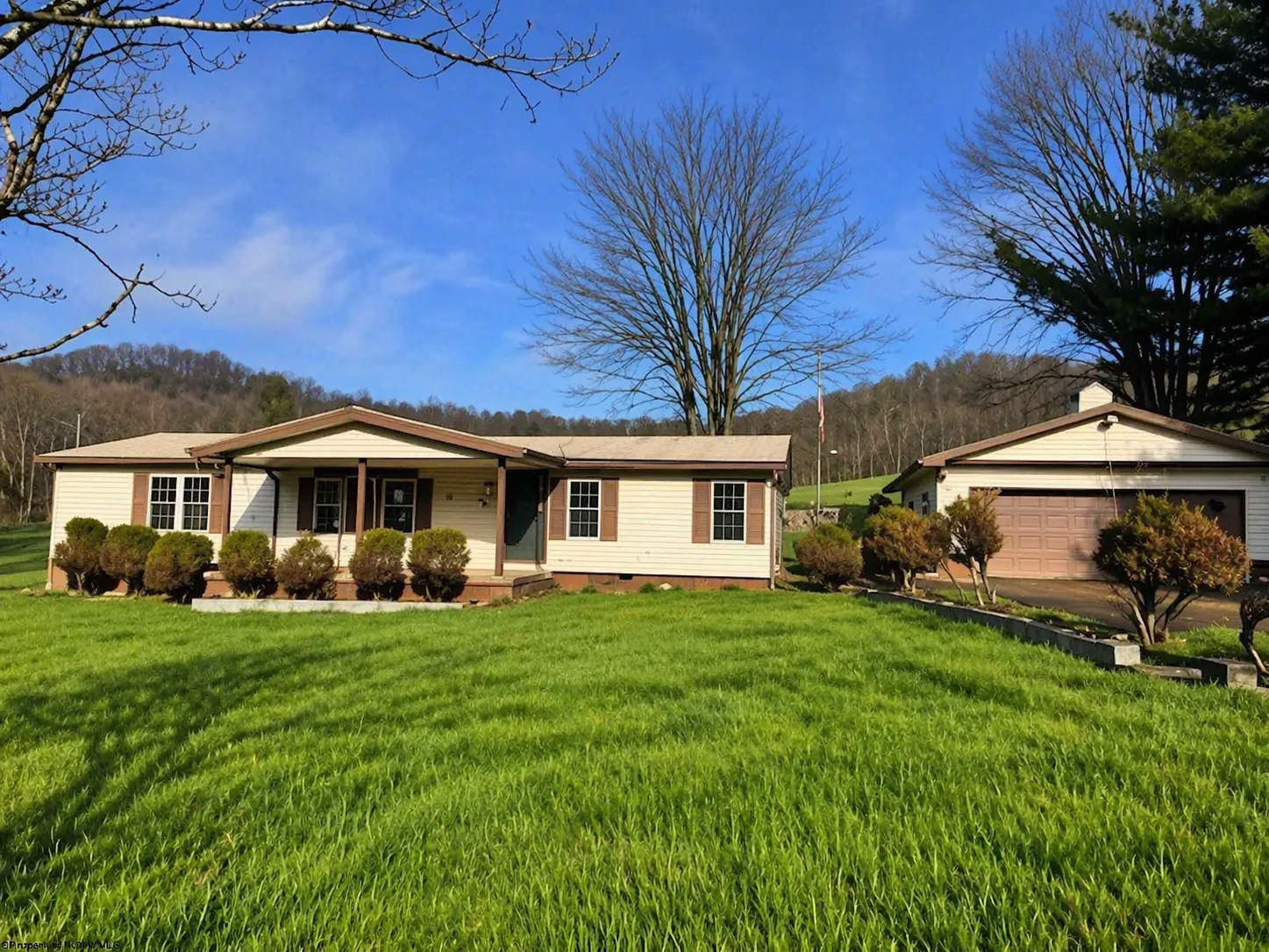 Fairmont Ranch Opportunity with Detached Garage