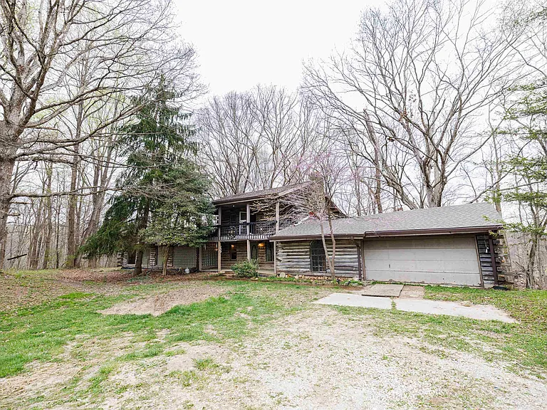 Bloomington Cabin Hideaway with Space and Privacy