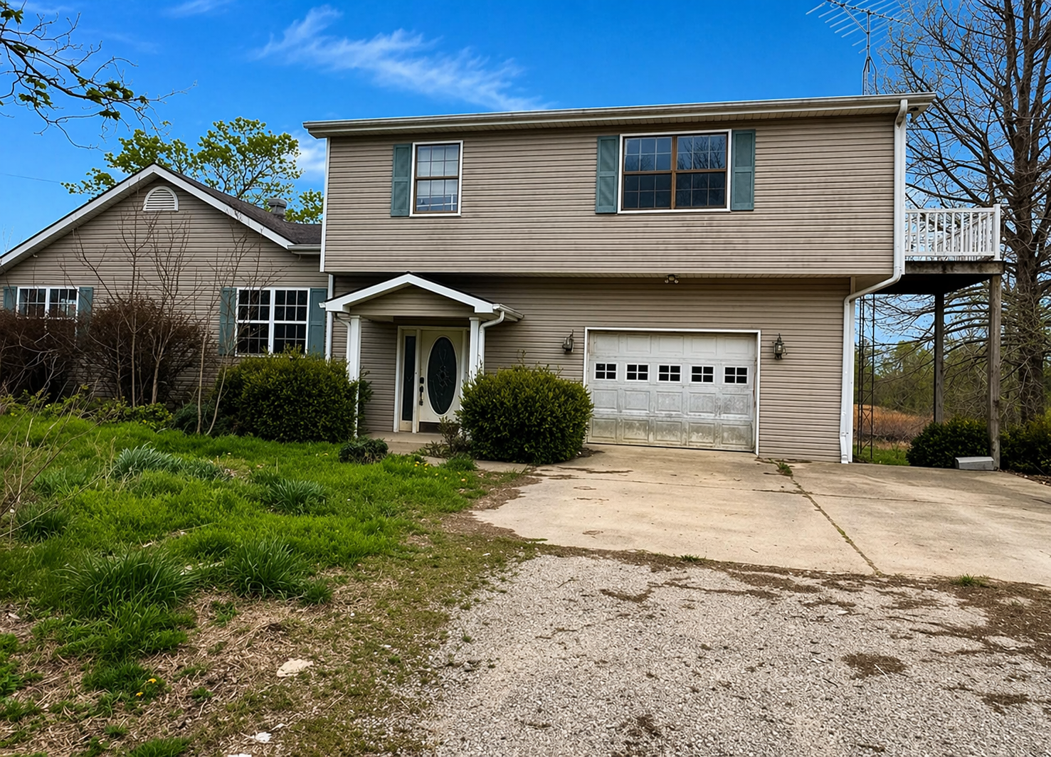 Country Retreat with Creekside Charm in Poplar Bluff