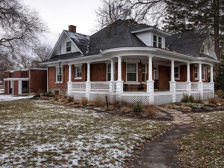 Large Sterling Fixer-Upper with Unique Restoration Potential