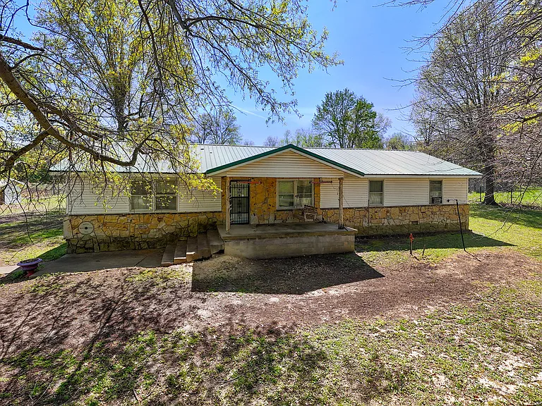 Country Home with Spacious Land in Marion, Illinois