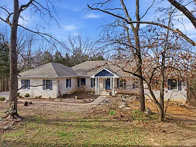 Wooded Retreat with Privacy in Rocheport